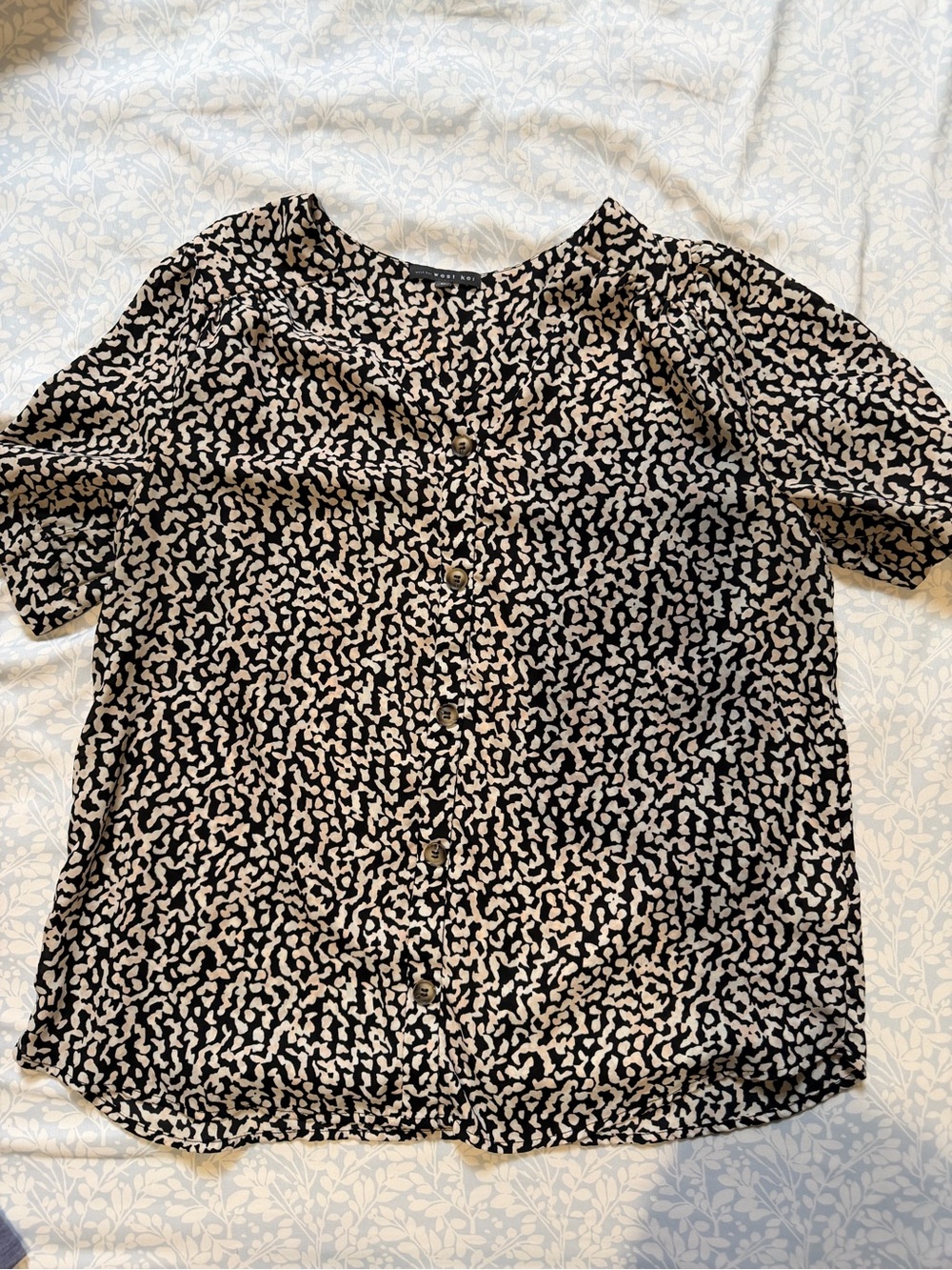 West Kei Black and Cream Abstract-Print Blouse